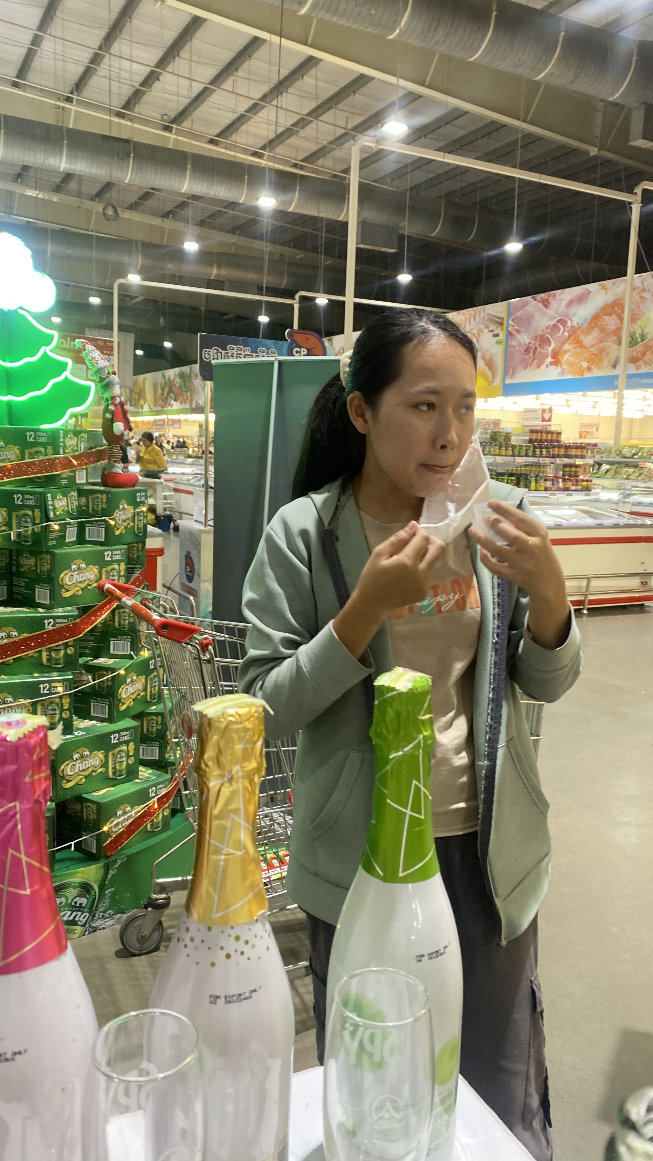 Sparkling Fruit Wine Testing Success at Makro Market Day 3 Highlights - Image 16